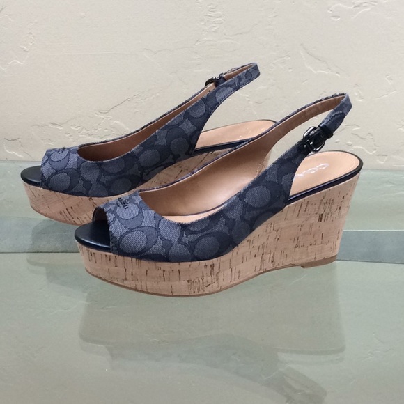 Authentic Coach Wedge - Picture 2 of 7